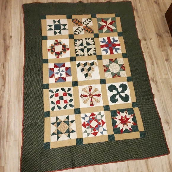 Handmade Vintage Patchwork Quilt, 61"×90", Green/Cranberry, Exceptional Piece! - Picture 5 of 16